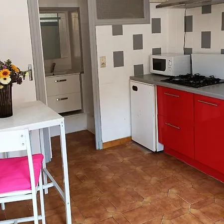 Jolie Recemment Renove Apartment